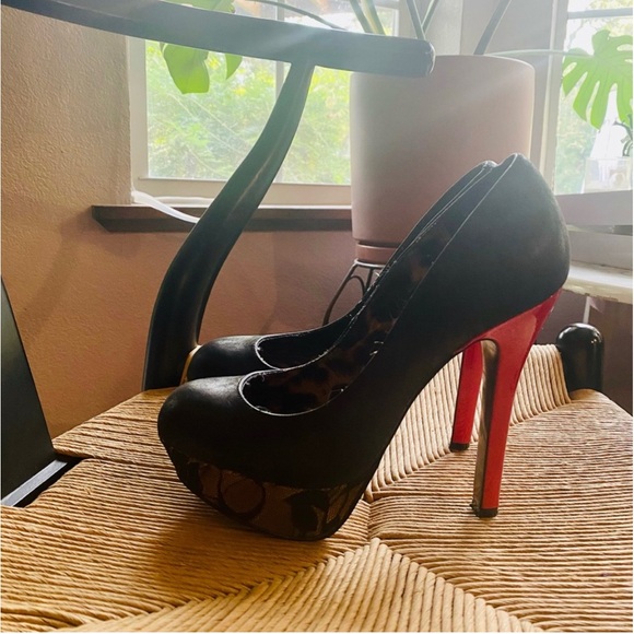 Betsy Johnson Pumps - Picture 4 of 4